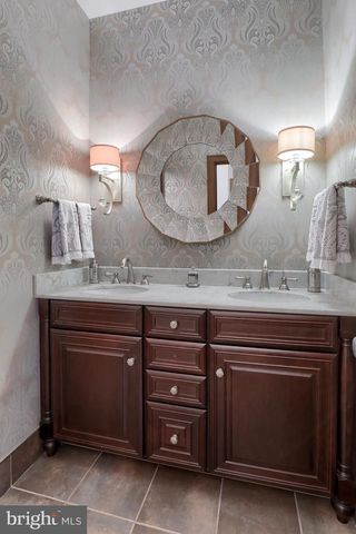 80 SCHOOL HOUSE RD, Lancaster, PA 17603