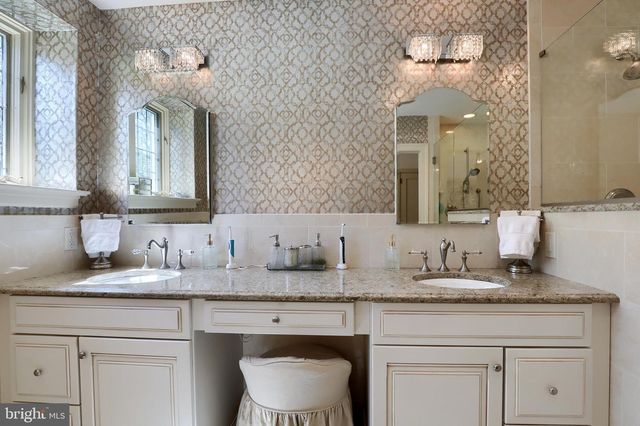 80 SCHOOL HOUSE RD, Lancaster, PA 17603