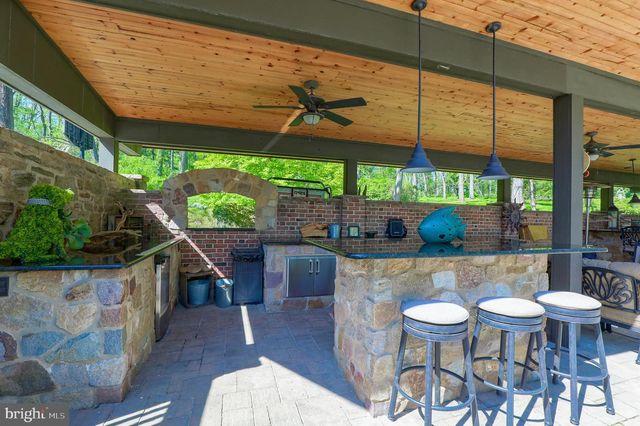 80 SCHOOL HOUSE RD, Lancaster, PA 17603