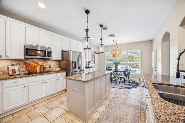 1414 Shady Valley Drive, Sugar Land, TX 77479