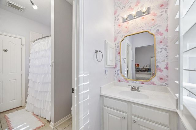 1414 Shady Valley Drive, Sugar Land, TX 77479