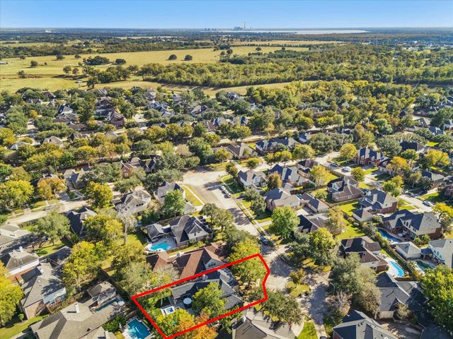 1414 Shady Valley Drive, Sugar Land, TX 77479