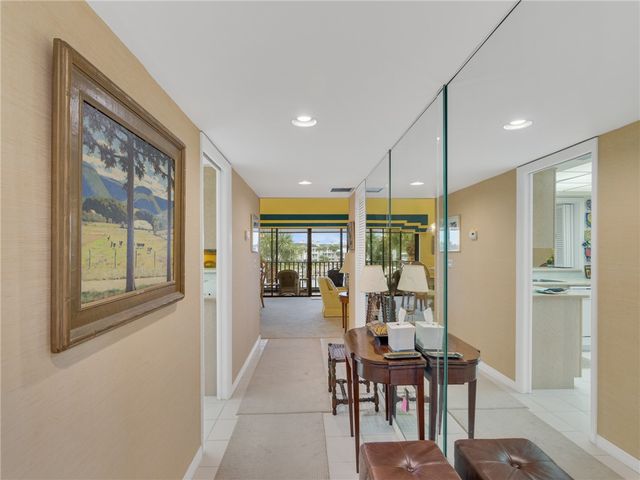 1880 Bay Road I319, Vero Beach, FL 32963