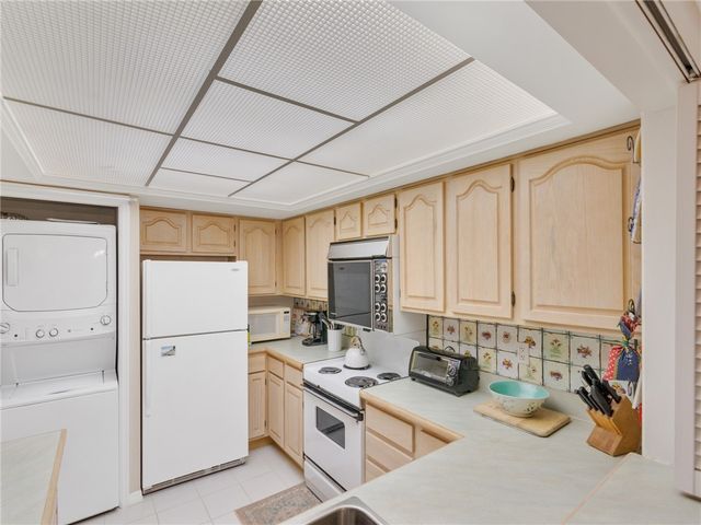 1880 Bay Road I319, Vero Beach, FL 32963