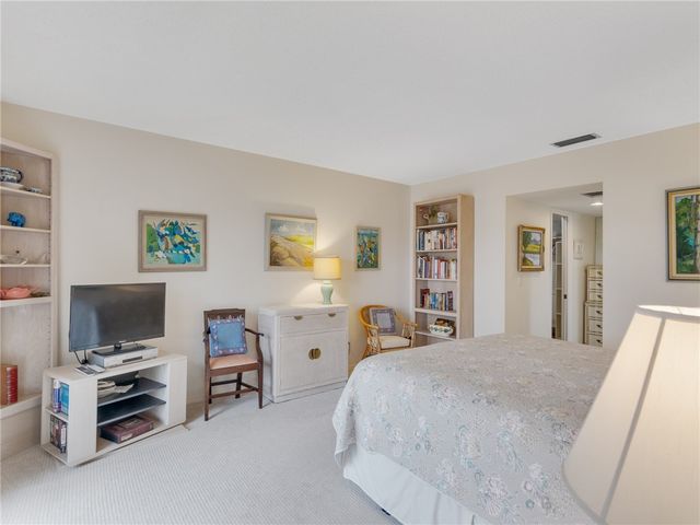 1880 Bay Road I319, Vero Beach, FL 32963