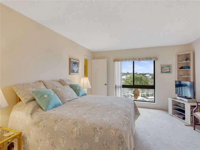 1880 Bay Road I319, Vero Beach, FL 32963