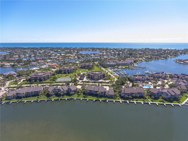 1880 Bay Road I319, Vero Beach, FL 32963