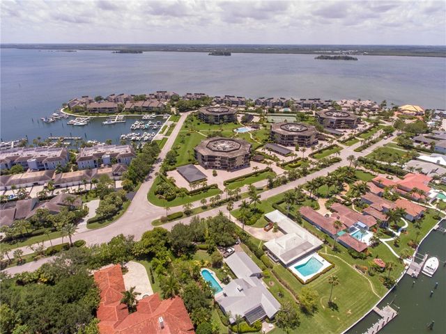 1880 Bay Road I319, Vero Beach, FL 32963