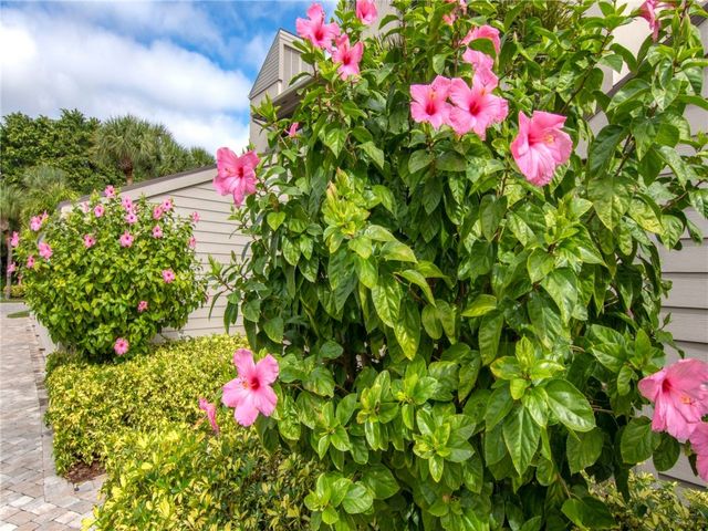1880 Bay Road I319, Vero Beach, FL 32963