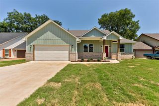 705 Rolling Meadow, Noble, OK 73068
