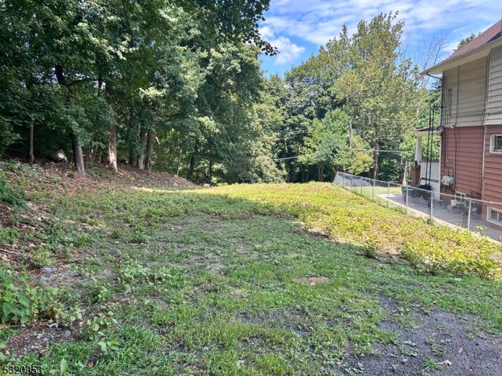 142 W Blackwell St, Dover Town, NJ 07801 — photo 4