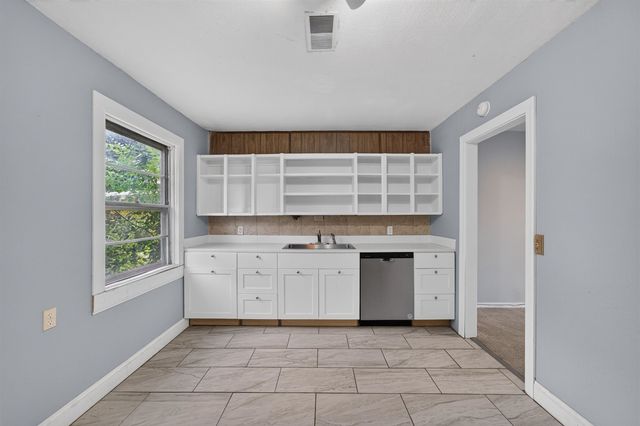 4269 S Cumberland St, Wichita, KS 67216