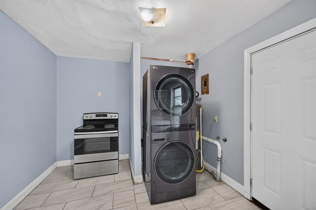 4269 S Cumberland St, Wichita, KS 67216