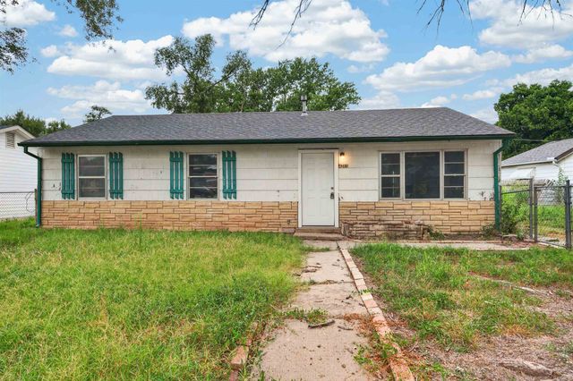 4269 S Cumberland St, Wichita, KS 67216