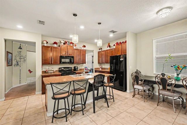 11334 VILLAS ON THE GREEN DR, Riverview, FL 33579