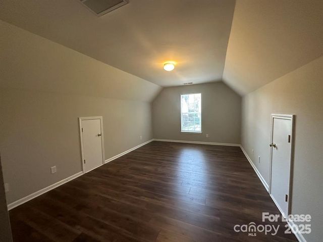 8712 Fieldcroft Drive, Charlotte, NC 28277