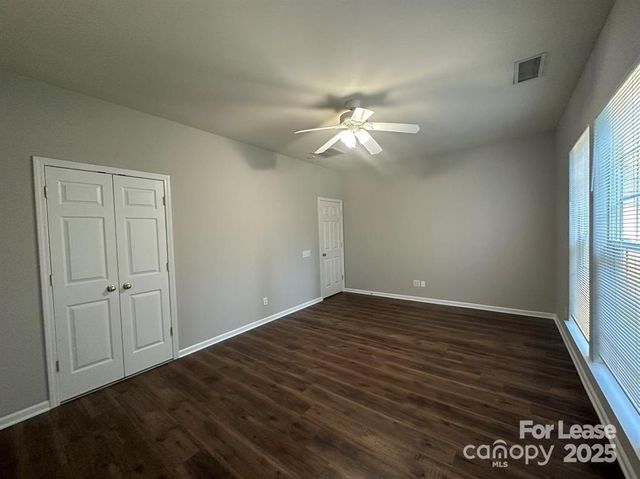 8712 Fieldcroft Drive, Charlotte, NC 28277