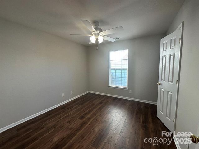 8712 Fieldcroft Drive, Charlotte, NC 28277