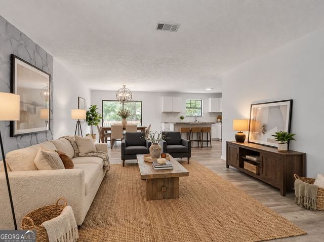 1909 Suwanee Valley Road, Lawrenceville, GA 30043