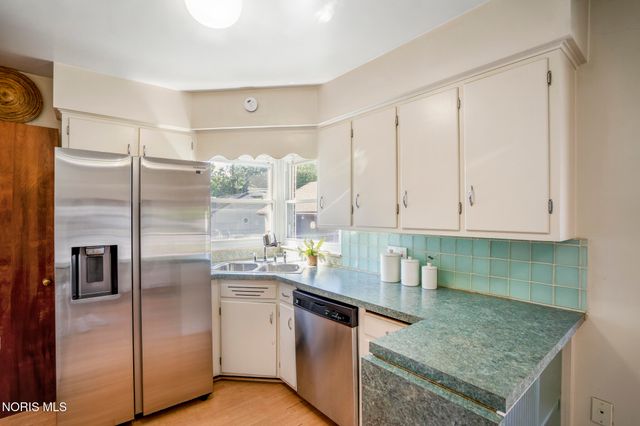3003 Goddard Road, Toledo, OH 43606