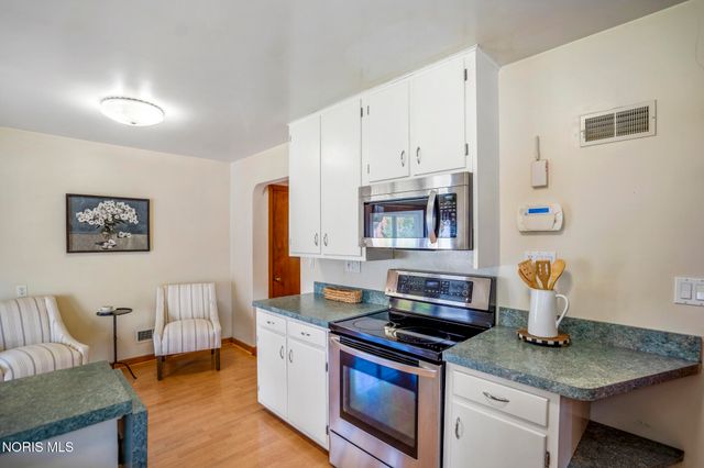 3003 Goddard Road, Toledo, OH 43606