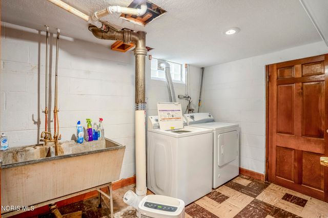 3003 Goddard Road, Toledo, OH 43606