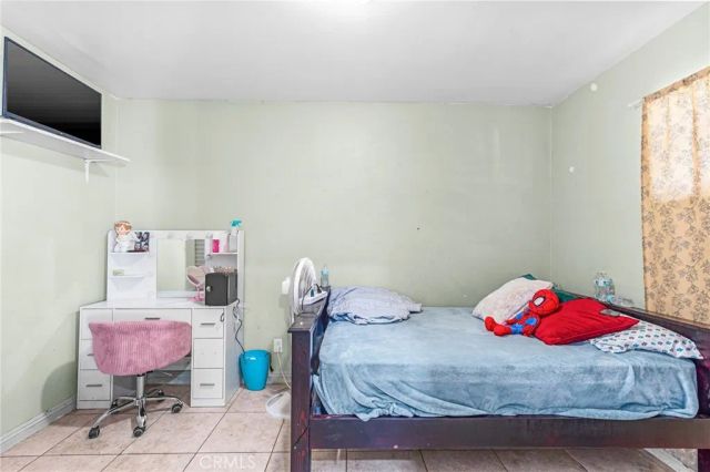 2402 W 1st, San Bernardino, CA 92407