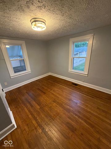2239 W 28th Street, Anderson, IN 46016