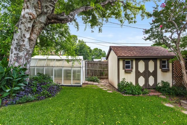 520 Circleview Drive N, Hurst, TX 76054
