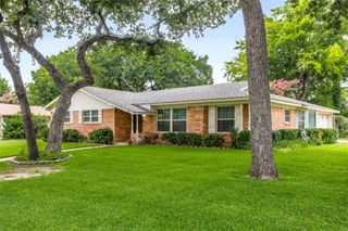 520 Circleview Drive N, Hurst, TX 76054