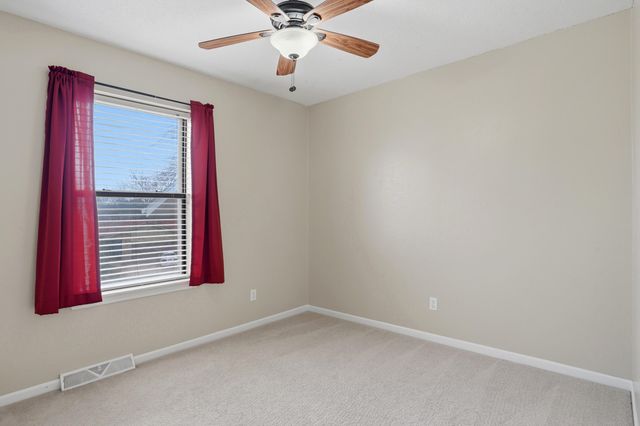 2004 WINCHESTER DR, Columbia, MO 65202