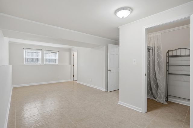 2004 WINCHESTER DR, Columbia, MO 65202