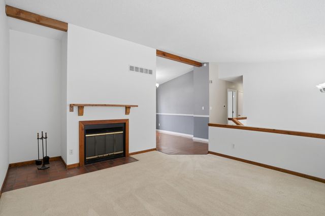 2004 WINCHESTER DR, Columbia, MO 65202