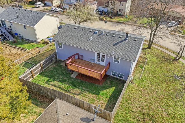 2004 WINCHESTER DR, Columbia, MO 65202