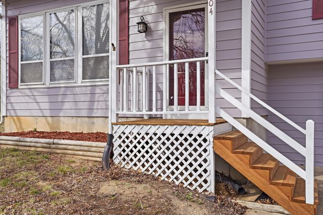 2004 WINCHESTER DR, Columbia, MO 65202