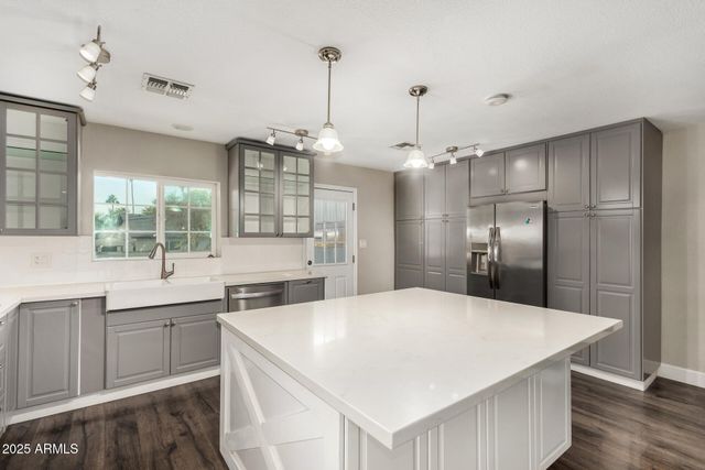 1717 E PEBBLE BEACH Drive, Tempe, AZ 85282