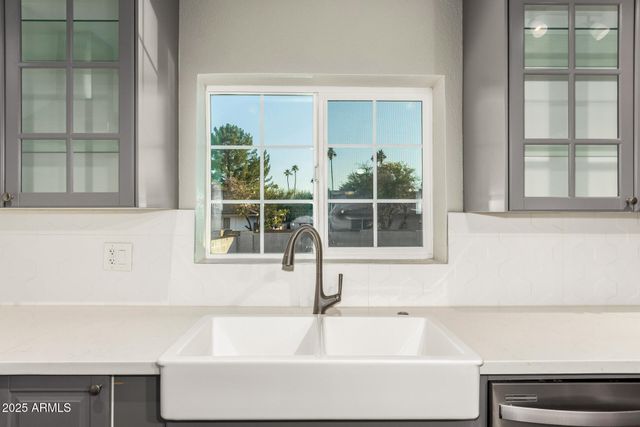 1717 E PEBBLE BEACH Drive, Tempe, AZ 85282