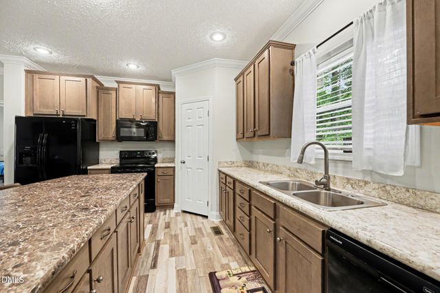 1835 Old Us Hwy 421 S, Siler City, NC 27344