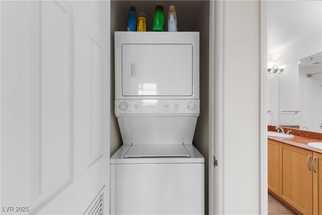 150 Las Vegas Boulevard 818, Las Vegas, NV 89101