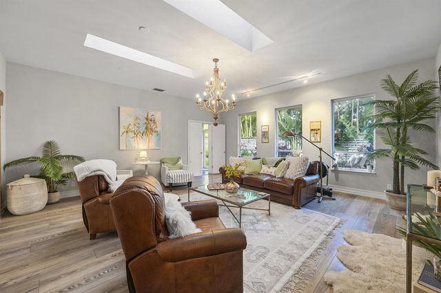 122 Lighthouse Drive, Jupiter Inlet Colony, FL 33469