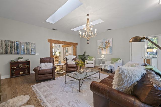 122 Lighthouse Drive, Jupiter Inlet Colony, FL 33469