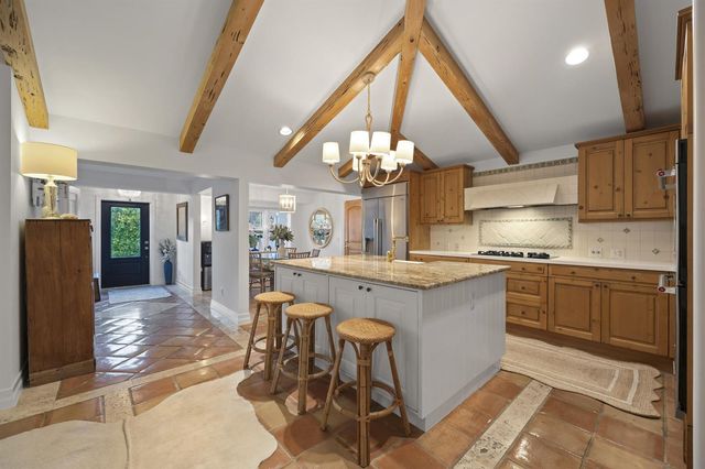 122 Lighthouse Drive, Jupiter Inlet Colony, FL 33469