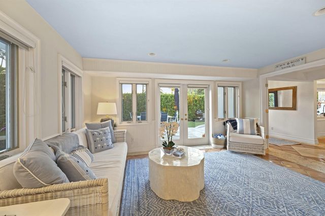 122 Lighthouse Drive, Jupiter Inlet Colony, FL 33469