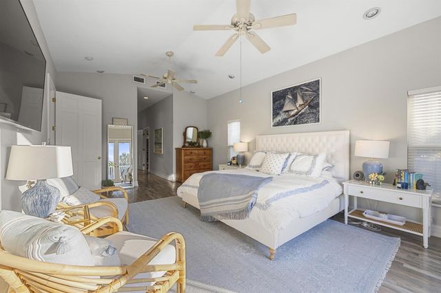 122 Lighthouse Drive, Jupiter Inlet Colony, FL 33469