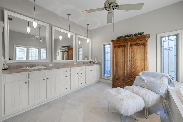 122 Lighthouse Drive, Jupiter Inlet Colony, FL 33469