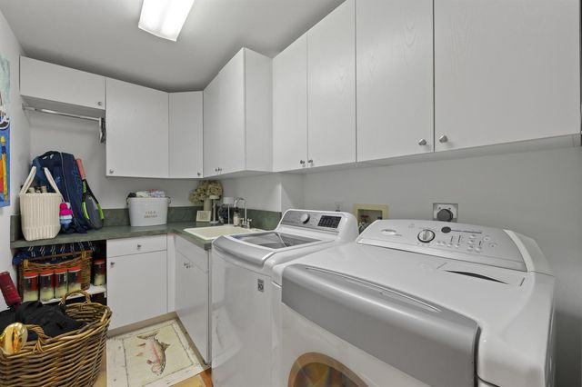 122 Lighthouse Drive, Jupiter Inlet Colony, FL 33469