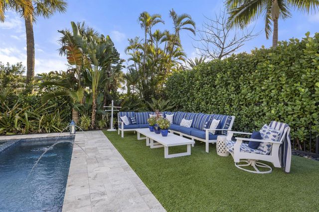 122 Lighthouse Drive, Jupiter Inlet Colony, FL 33469
