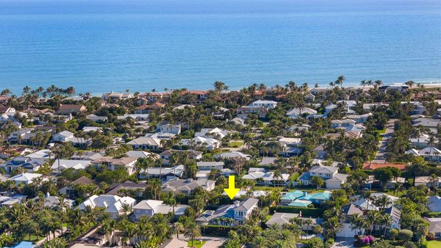 122 Lighthouse Drive, Jupiter Inlet Colony, FL 33469