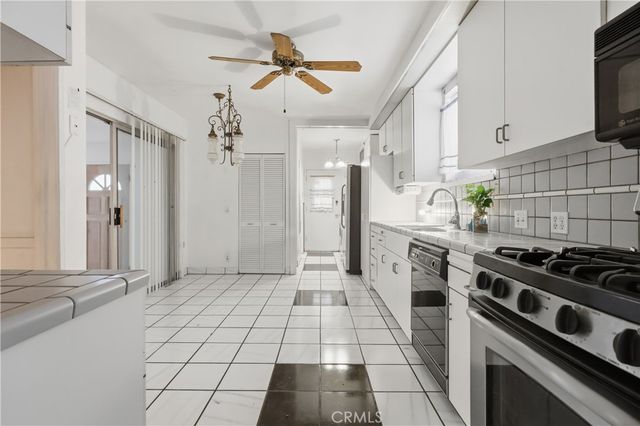 12615 Califa, Valley Village, CA 91607