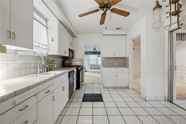 12615 Califa, Valley Village, CA 91607